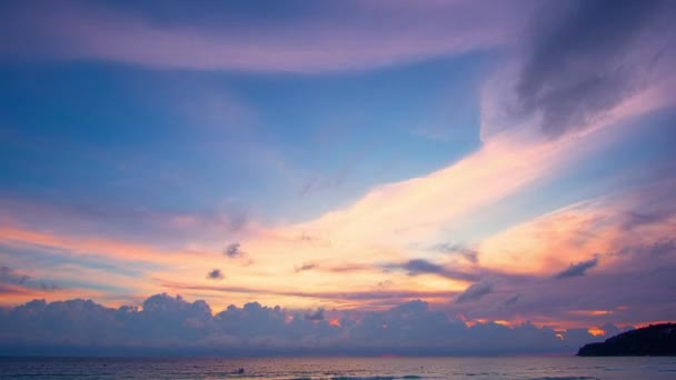 Aerial Hyperlapse Színes Rózsaszín Felhő Kék Naplemente Szokatlan Gyönyörű Természeti — Stock videók