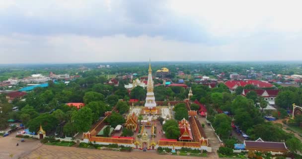 Luchtfoto Landschap Heilige Chedi Waar Mensen Aanbidden Nakorn Panom Thailand — Stockvideo