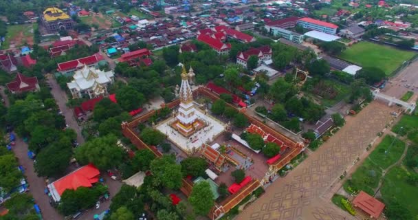 Havadan Manzara Nakorn Panom Tayland Insanların Ibadet Ettiği Kutsal Çadırı — Stok video