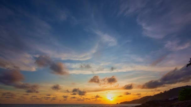 Zeitraffer Landschaft Ansicht Von Majestätischen Sonnenuntergang Landschaft Fantasievolle Wolkenlandschaft Farbenfrohen — Stockvideo