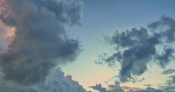 Vzdušný Výhled Jasné Světlo Osvětlovalo Mraky Unášející Obloze Magické Mraky — Stock video