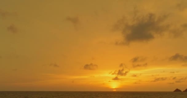 Luftaufnahme Majestätischer Sonnenuntergang Oder Sonnenaufgang Landschaft Erstaunlich Gelbes Licht Der — Stockvideo