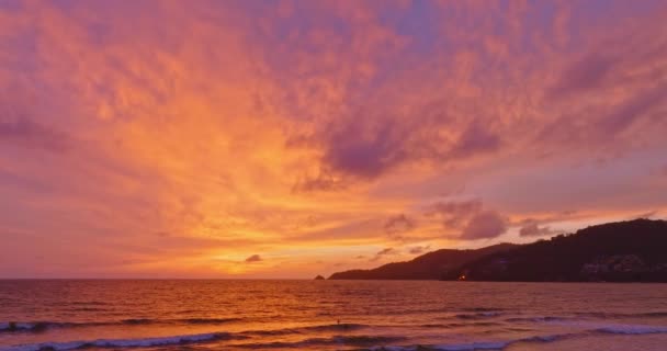 Luftaufnahme Bunte Rosa Wolke Farbenfrohen Sonnenuntergang Unkonventionelle Und Schöne Naturansichten — Stockvideo