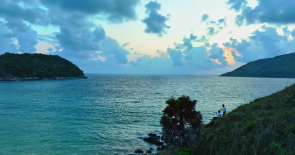 Atemberaubender Sonnenuntergang Über Der Insel Vor Dem Yanui Strand Yanui — Stockvideo