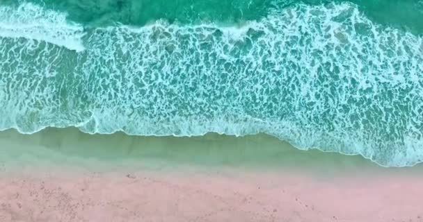 Letecký Pohled Scenérie Zelené Moře Bílá Pláž Zelený Les Pláži — Stock video