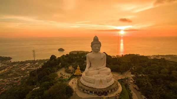 Légi Kilátás Phuket Nagy Buddha Gyönyörű Naplemente Amazing Nap Ragyog — Stock Fotó