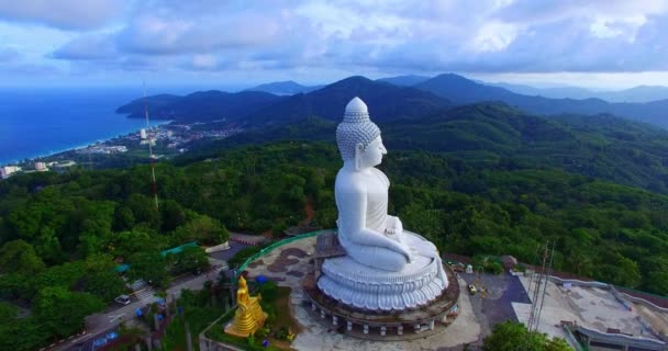 Letecká Fotografie Velkého Bílého Buddhy Phuketa Bílý Velký Buddha Slavnou — Stock video