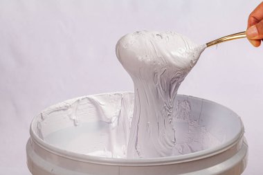 Kumaş tişörtler ve diğer malzemelerde baskı için mürekkep ya da boya.