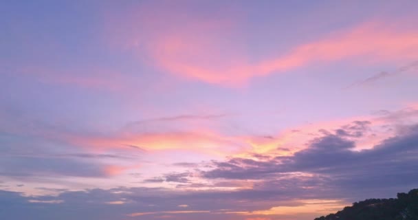 Vista Aérea Ondas Suaves Céu Colorido Pôr Sol Praia Karon — Vídeo de Stock