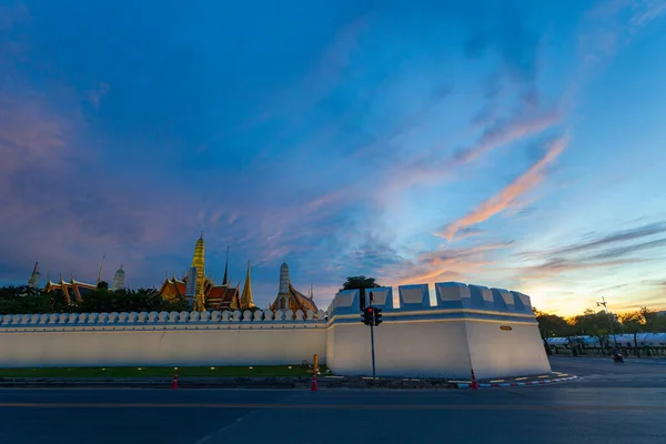 Belo Pôr Sol Acima Belo Palácio Wat Phra Kaew Templo — Fotografia de Stock