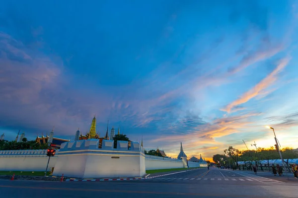 Prachtige Zonsondergang Boven Het Prachtige Paleis Wat Phra Kaew Tempel — Stockfoto