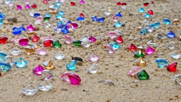 Una Spiaggia Costellata Diamanti Colorati — Video Stock