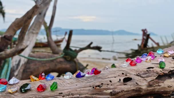 Madera Está Adornada Con Diamantes Colores — Vídeo de stock