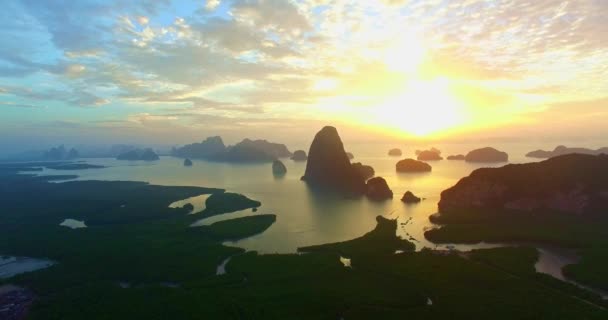 Vista Aérea Increíble Luz Naturaleza Cielo Nublado Sobre Samed Nang — Vídeo de stock