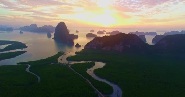 Letecký Pohled Krajinu Mraků Při Východu Slunce Nad Samed Nang — Stock video