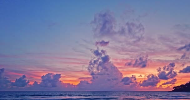 Fantastisk Rosa Ljus Lysa Havsytan Karon Stranden Phuket — Stockvideo