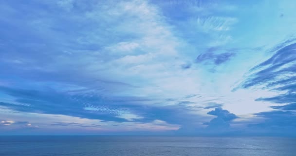 Εναέρια Άποψη Πανόραμα Όμορφο Σύννεφο Στον Μπλε Ουρανό Πάνω Από — Αρχείο Βίντεο
