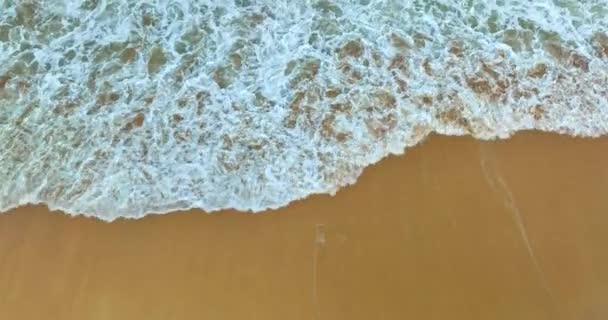 Aerial View Waves Hit Sand Create Beautiful Wrinkles Roll — Stock Video