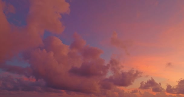 Drámai Kilátás Felhőkre Naplemente Égbolton Csodálatos Színes Felhő Háttér — Stock videók