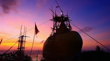 Kyaiktiyo pagoda, Tayland 'da güzel bir gündoğumu, video