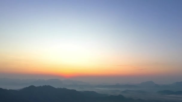 Letecký Hyperprostorový Pohled Zlatý Východ Slunce Údolí Phang Nga Horském — Stock video