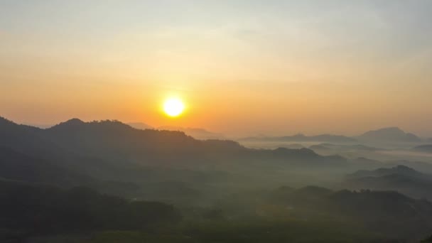 Hiperlapso Aéreo Vista Del Amanecer Dorado Valle Phang Nga Hermoso — Vídeos de Stock