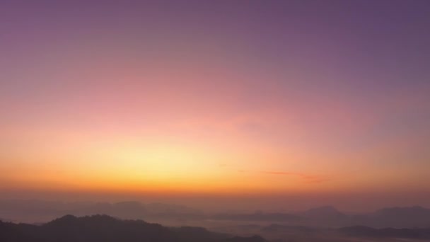 Гипер Обзор Золотого Восхода Солнца Долине Пханг Нга Пейзаж Горизонта — стоковое видео