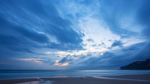 Tiempo Lapso Vídeo Impresionante Paisaje Nublado Colores Sobre Mar Atardecer — Vídeo de stock