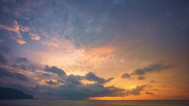 Tiempo Lapso Vídeo Impresionante Paisaje Nublado Colores Sobre Mar Atardecer — Vídeos de Stock