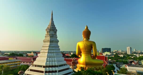 Vista Aérea Del Gran Buda Dorado Wat Paknam Phasi Charoen — Vídeo de stock