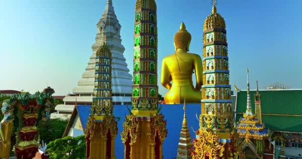 Воздух Вид Золотой Большой Будда Ват Пакнам Phasi Charoen Сумерках — стоковое видео