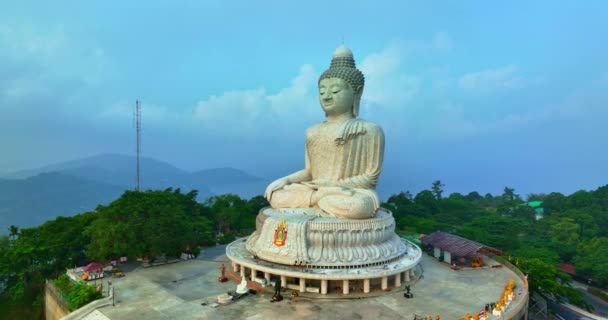 Vista Aerea Phuket Big Buddha Stato Completamente Oscurato Cielo Blu — Video Stock