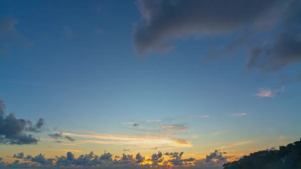 Zeitraffer Video Eines Atemberaubenden Sonnenuntergangs Über Dem Meer Strand Von — Stockvideo