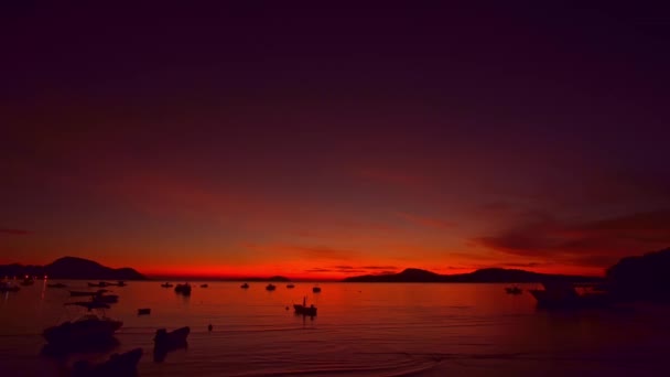 Úžasná Červená Obloha Soumraku Nad Oceánem — Stock video