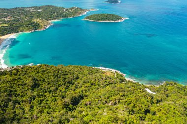 Promthep Burnu Phuket 'te mavi denizle çevrili bir ada.
