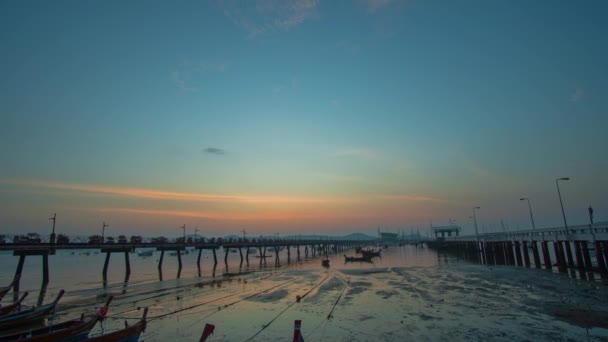 Vzdušné Hyper Lapse Pohled Krásný Východ Slunce Nad Ostrovy Chalong — Stock video