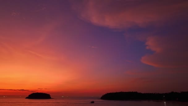 海天黄昏时美丽的红色天空 — 图库视频影像
