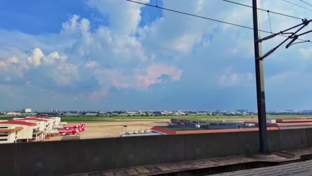 2023년 11월 돈므앙 하늘의 돈므앙 Don Mueang Bts Red Line — 비디오