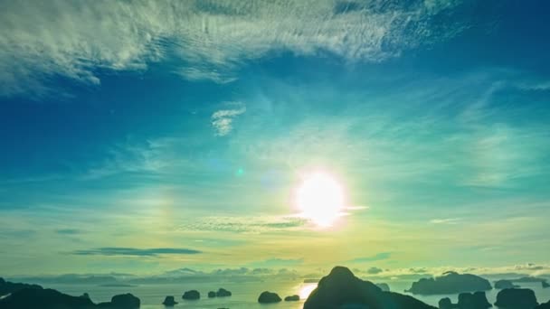 Hava Hiperlapse Manzarası Takımadaların Üzerindeki Sabah Gökyüzünün Muhteşem Maviliği — Stok video