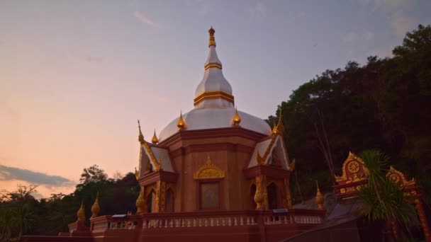 Céu Bonito Noite Acima Belo Pagode Phuket Tailândia — Vídeo de Stock