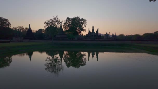 Sukhothai Tarih Parkı Tayland Daki Harabelerin Sahne Yansıması — Stok video