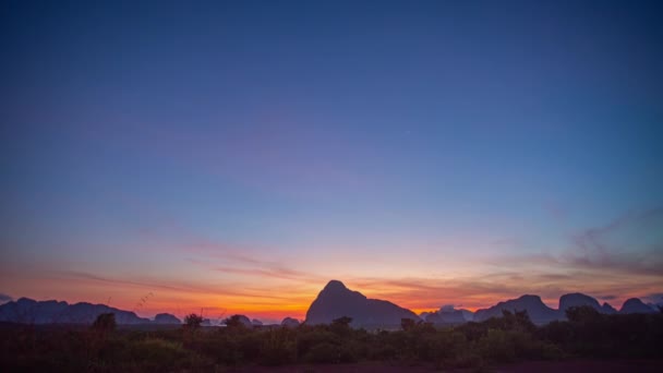 Time Lapse Amazing Colorful Sunrise Sky Samed Nang Chee Viewpoint — Vídeos de Stock