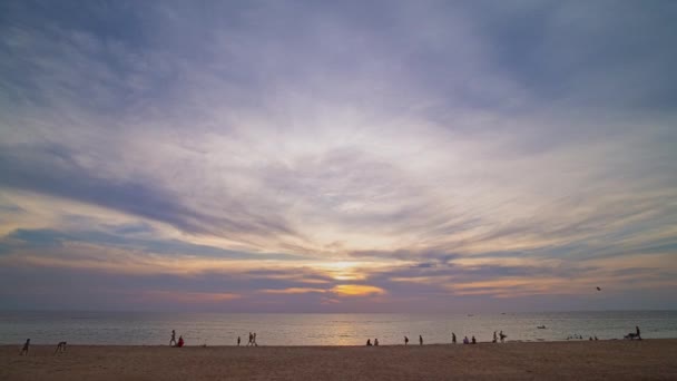 Czas Upływa Chmur Poruszających Się Nad Oceanem Kolorowym Zachodzie Słońca — Wideo stockowe