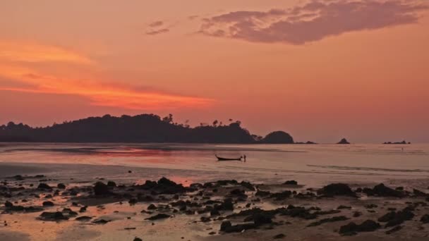 Вид Воздуха Красивый Розовый Закат Тин Тау Острове Пхаям Ранонг — стоковое видео