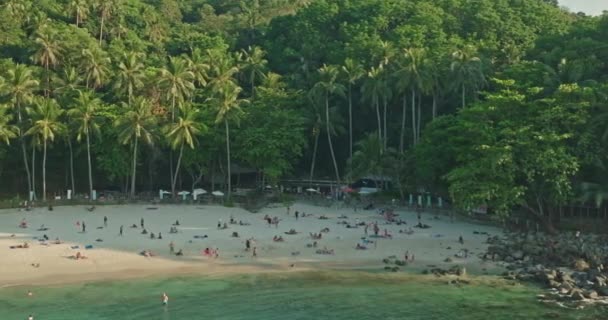 Luftaufnahme Weißer Sandstrand Schönen Freiheitsstrand Phuket — Stockvideo