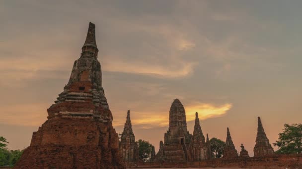 Ayutthaya Eyaleti Eski Tapınak Wat Chaiwatthanaram Tapınağı Alacakaranlık Zamanı Ayutthaya — Stok video
