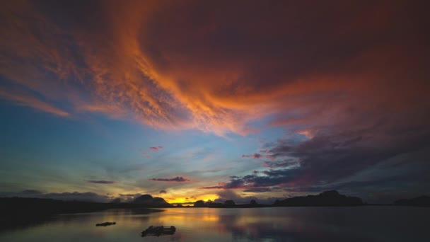 Проміжок Часу Дивовижне Небо Сході Сонця Над Островом — стокове відео