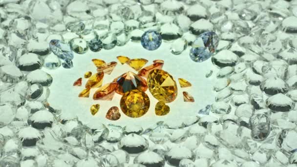 Gemas Amarelas Exibidas Meio Diamantes Brancos Luz Pingente Brilho Diamantes — Vídeo de Stock