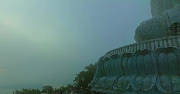 Visão Aérea Phuket Big Buddha Dos Marcos Mais Importantes Reverenciados — Vídeo de Stock