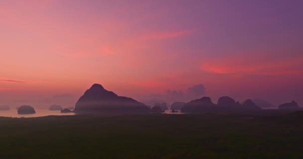 Samed Nang Chee 전망의 일출에 봉우리 경이로운 분홍색 Tropical 사메트 — 비디오